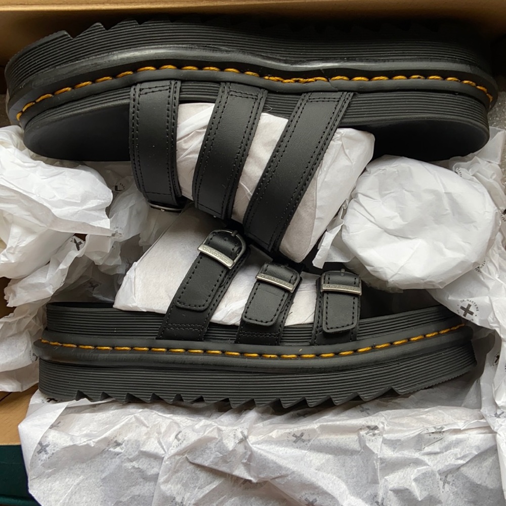 Dr. Martens Blair’s Slide Size 9